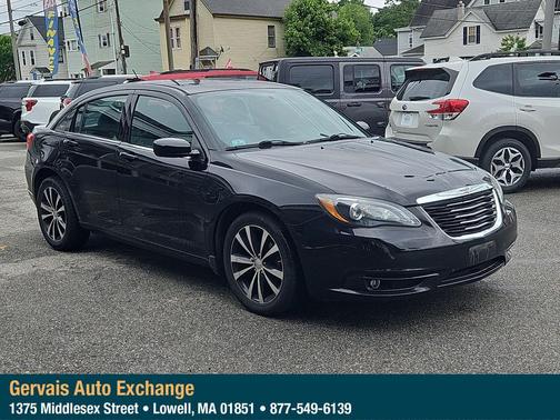 Black Clearcoat 2014 Chrysler 200 Limited