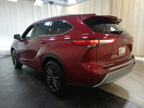 2021 Toyota Highlander Platinum