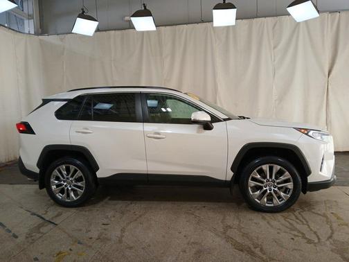 2021 Toyota RAV4 XLE Premium