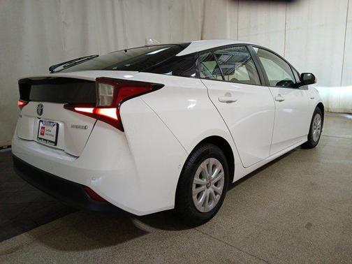 2020 Toyota Prius LE
