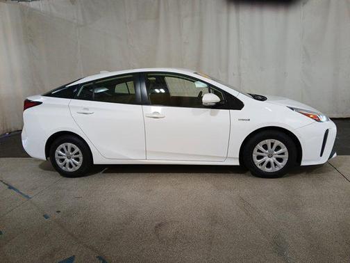 2020 Toyota Prius LE