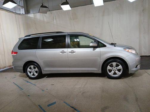 2012 Toyota Sienna LE