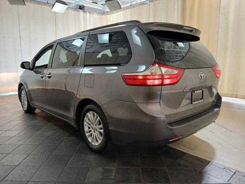 2015 Toyota Sienna XLE Premium