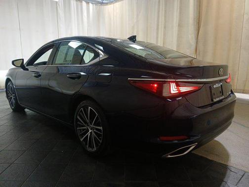 2025 Lexus ES 350 Base