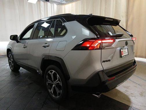 2025 Toyota RAV4 Hybrid SE