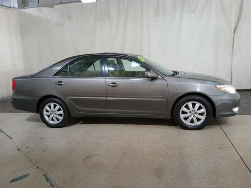 2004 Toyota Camry XLE V6