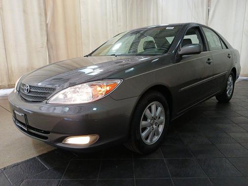 2004 Toyota Camry XLE V6