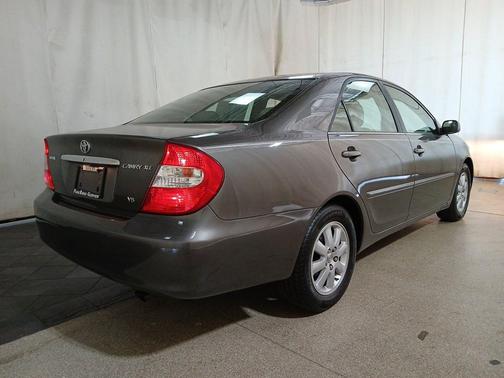 2004 Toyota Camry XLE V6
