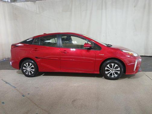 2019 Toyota Prius LE
