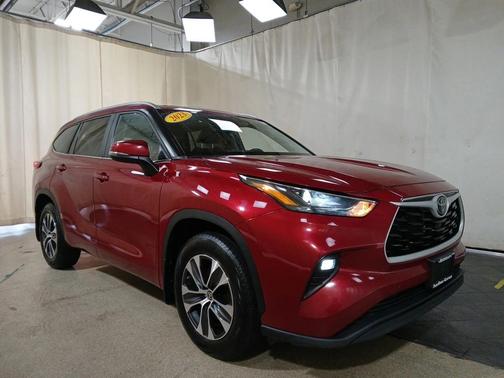 2023 Toyota Highlander XLE