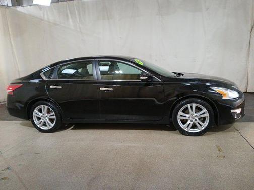 Super Black 2013 Nissan Altima 3.5 SL
