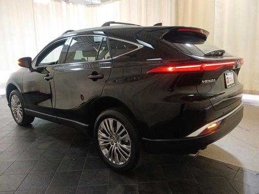 2024 Toyota Venza XLE