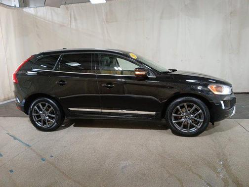 2017 Volvo XC60 T6 Dynamic