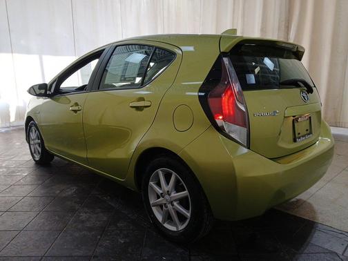 2016 Toyota Prius c Four