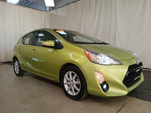 2016 Toyota Prius c Four