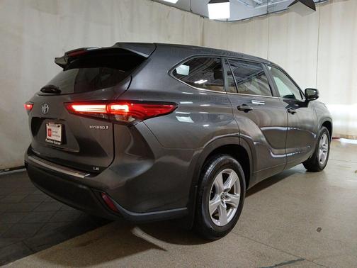 2023 Toyota Highlander Hybrid LE