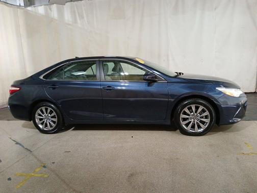 2016 Toyota Camry XLE