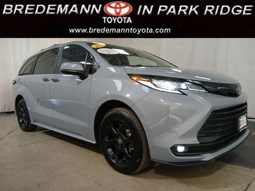 2025 Toyota Sienna Woodland Edition