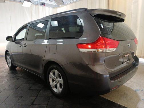 2014 Toyota Sienna LE
