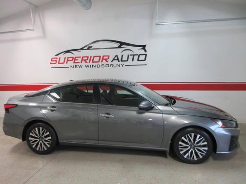 Gun Metallic 2023 Nissan Altima 2.5 SV