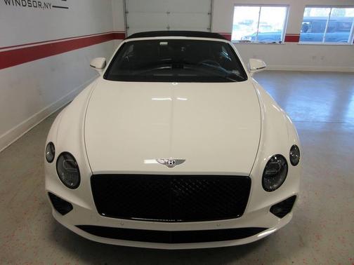 Glacier White Solid 2024 Bentley Continental GT Speed