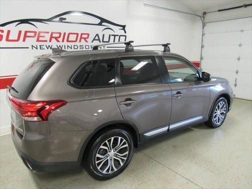 2018 Mitsubishi Outlander ES