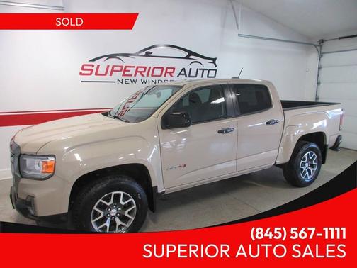 Desert Sand Metallic 2021 GMC Canyon AT4
