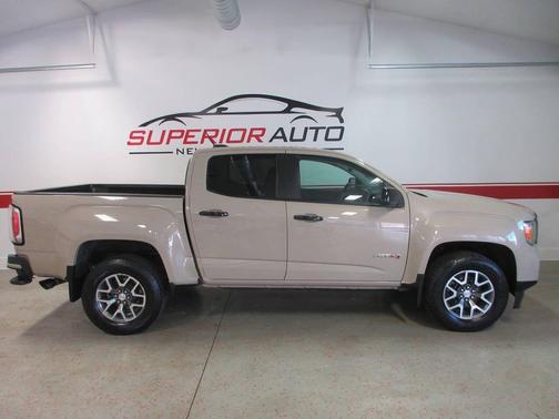 Desert Sand Metallic 2021 GMC Canyon AT4