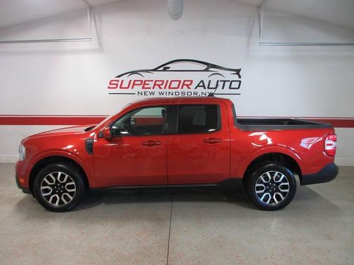 Hot Pepper Red Tinted Clearcoat 2023 Ford Maverick Lariat