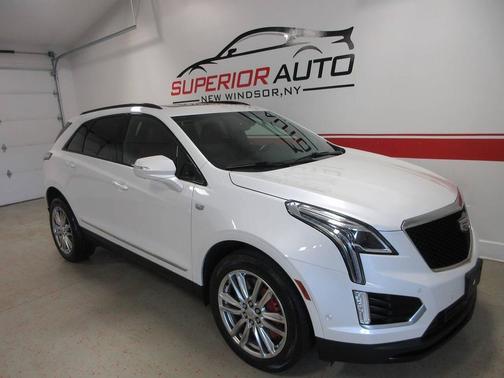 Crystal White Tricoat 2022 Cadillac XT5 Sport