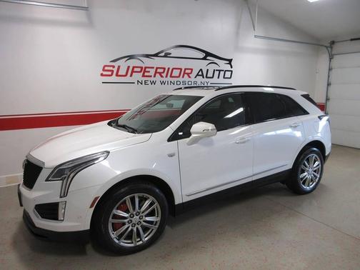 Crystal White Tricoat 2022 Cadillac XT5 Sport