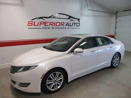 White Platinum Metallic Tri-Coat 2016 Lincoln MKZ Base