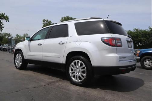 White 2016 GMC Acadia SLT-1