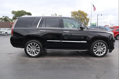 2018 Cadillac Escalade Luxury