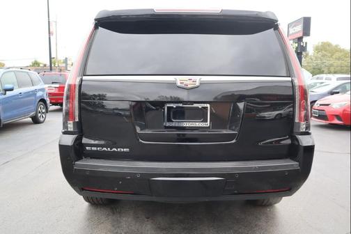 2018 Cadillac Escalade Luxury