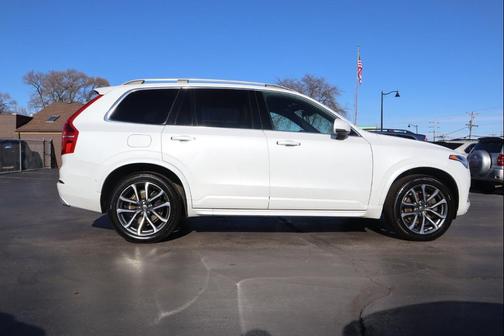 2018 Volvo XC90 T6 Momentum