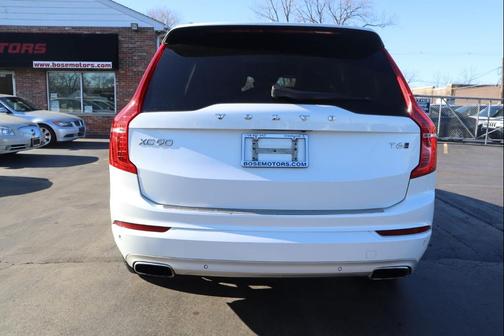 2018 Volvo XC90 T6 Momentum