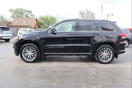 Diamond Black Crystal Pearlcoat 2018 Jeep Grand Cherokee Summit