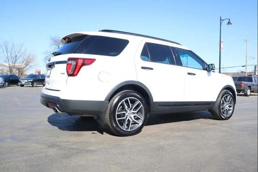 2017 Ford Explorer sport