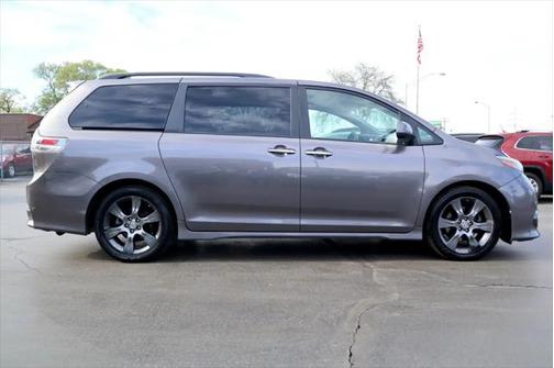 2016 Toyota Sienna SE