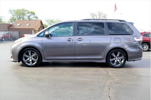2016 Toyota Sienna SE