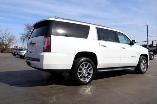 2017 GMC Yukon XL SLT