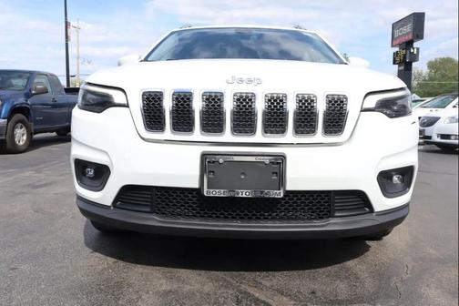 Bright White Clearcoat 2019 Jeep Cherokee Latitude Plus