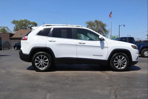 Bright White Clearcoat 2019 Jeep Cherokee Latitude Plus
