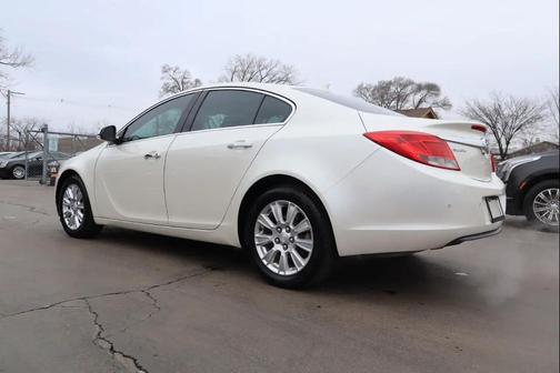2012 Buick Regal Premium 2