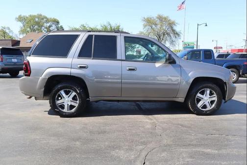 Gray 2007 Chevrolet Trailblazer LT