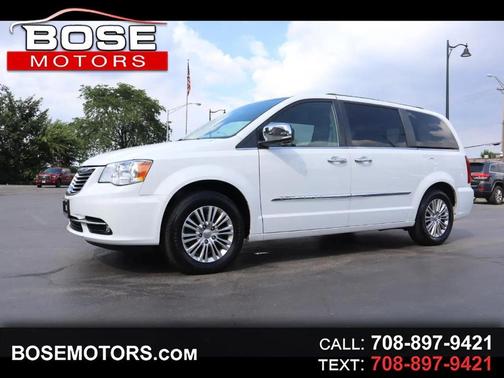 2015 Chrysler Town & Country Touring-L