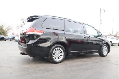 2012 Toyota Sienna XLE
