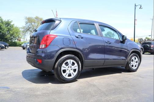 Dark Blue 2018 Chevrolet Trax LS