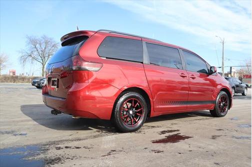 2011 Toyota Sienna LE